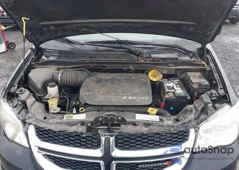 2013 Dodge Grand Caravan Sxt z USA, uszkodzony, nr VIN 2C4RDGCG6DR810161